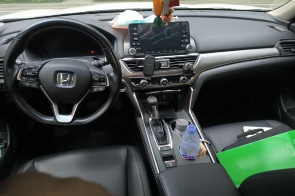 Honda Accord 2018, 52000 км, за 15992 USD - фото 18