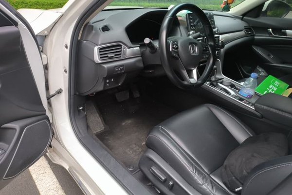 Honda Accord 2018, 52000 км, за 15992 USD - фото 19