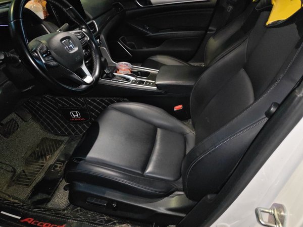 Honda Accord 2018, 53600 км, за 16613 USD - фото 15