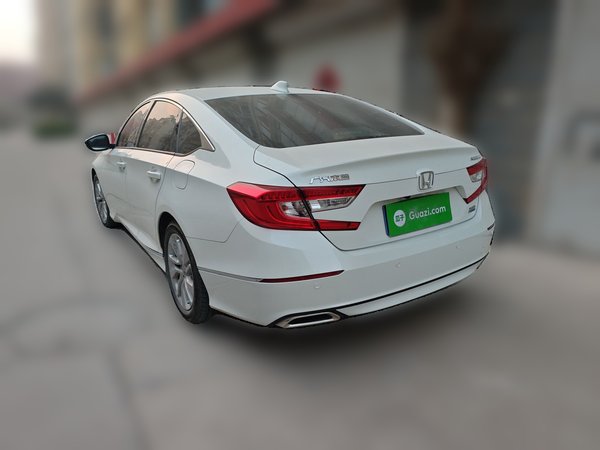 Honda Accord 2018, 6000 км, за 16471 USD