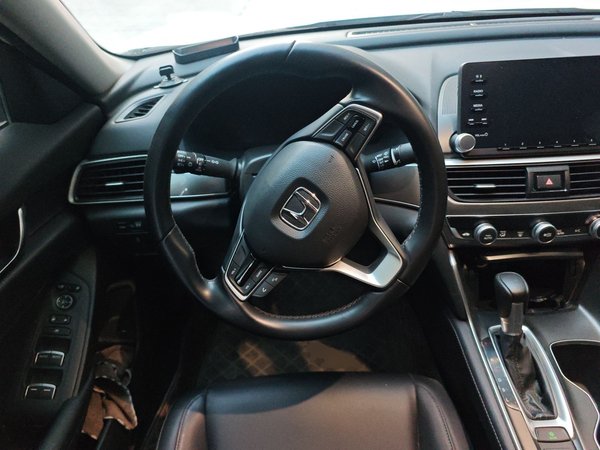 Honda Accord 2018, 6000 км, за 16471 USD - фото 17