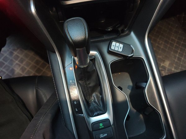 Honda Accord 2018, 6000 км, за 16471 USD - фото 9