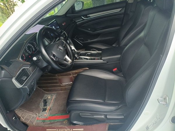 Honda Accord 2018, 60800 км, за 13641 USD - фото 14