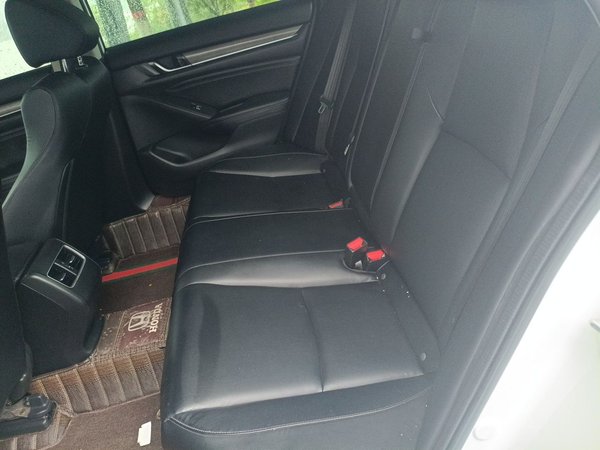 Honda Accord 2018, 60800 км, за 13641 USD - фото 20