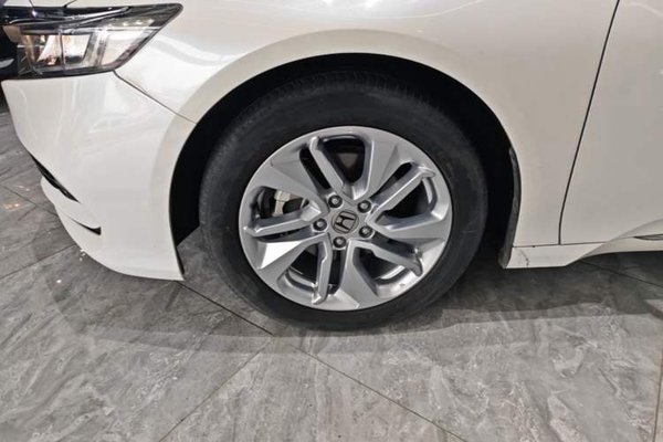 Honda Accord 2018, 63500 км, за 15381 USD - фото 15