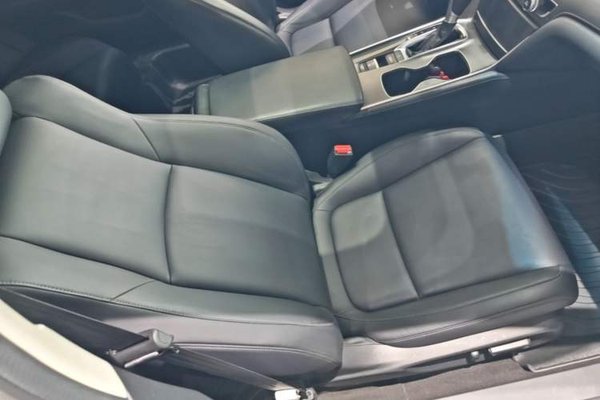 Honda Accord 2018, 63500 км, за 15381 USD - фото 24