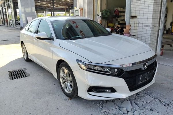 Honda Accord 2018, 66900 км, за 13376 USD