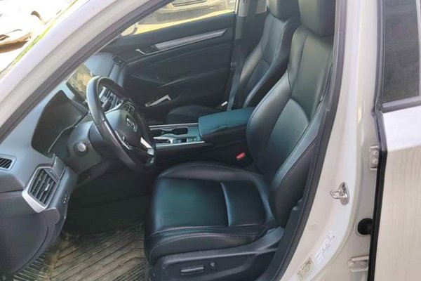 Honda Accord 2018, 66900 км, за 13376 USD - фото 18