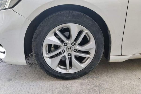 Honda Accord 2018, 66900 км, за 13376 USD - фото 8