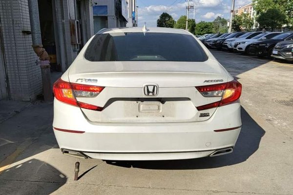 Honda Accord 2018, 66900 км, за 13376 USD