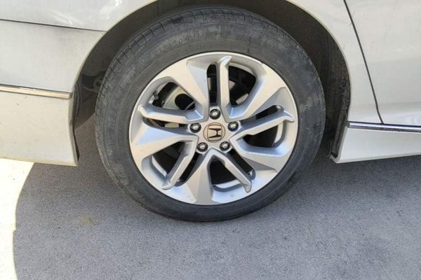 Honda Accord 2018, 66900 км, за 13376 USD - фото 10