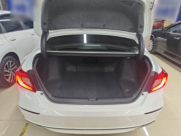 Honda Accord 2018, 82400 км, за 16442 USD - фото 12