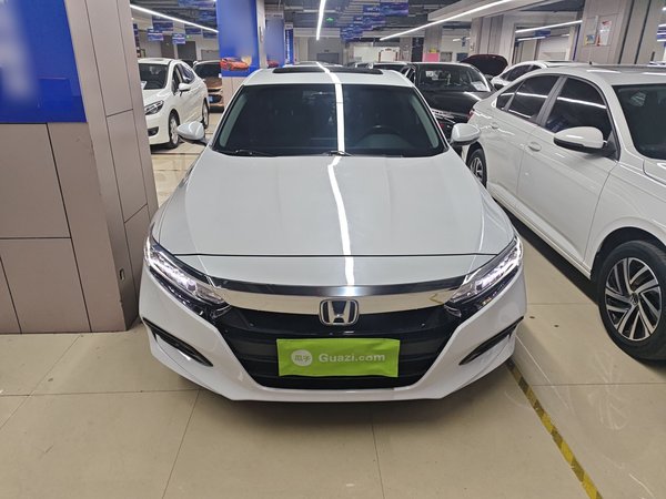 Honda Accord 2018, 82400 км, за 16442 USD