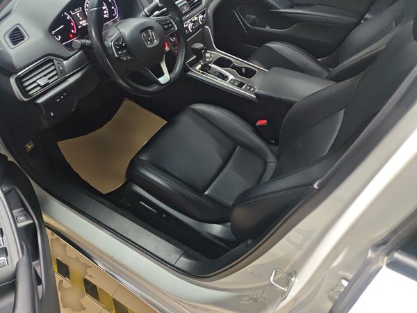 Honda Accord 2018, 82400 км, за 16442 USD - фото 13