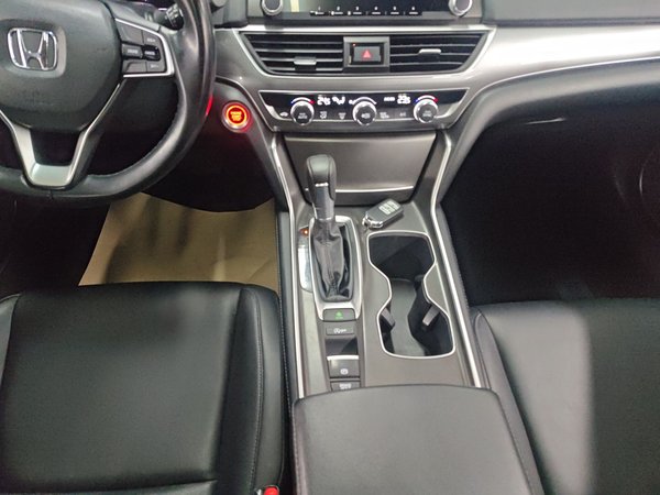 Honda Accord 2018, 82400 км, за 16442 USD - фото 16