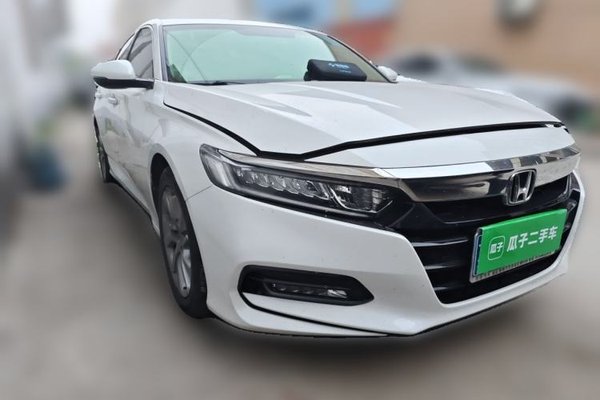 Honda Accord 2018, 97300 км, за 13911 USD