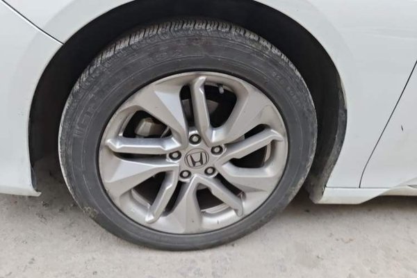 Honda Accord 2018, 97300 км, за 13911 USD - фото 8