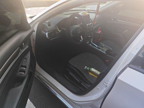 Honda Accord 2018, 99400 км, за 10519 USD - фото 17