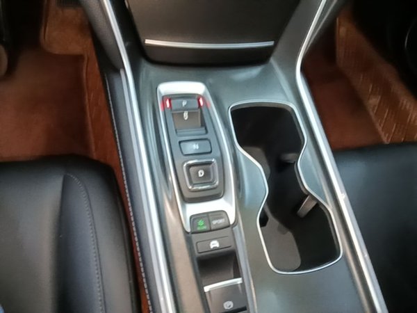 Honda Accord 2018, 71900 км, за 16589 USD - фото 17