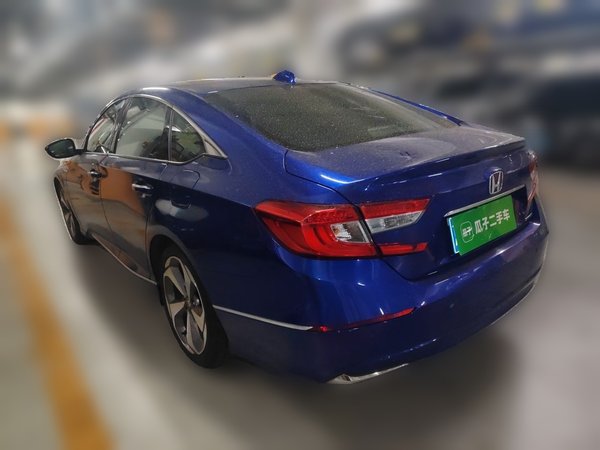 Honda Accord 2018, 129800 км, за 12984 USD