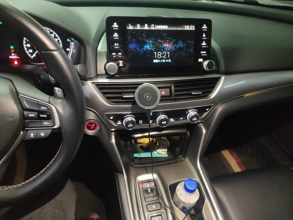 Honda Accord 2018, 129800 км, за 12984 USD - фото 14