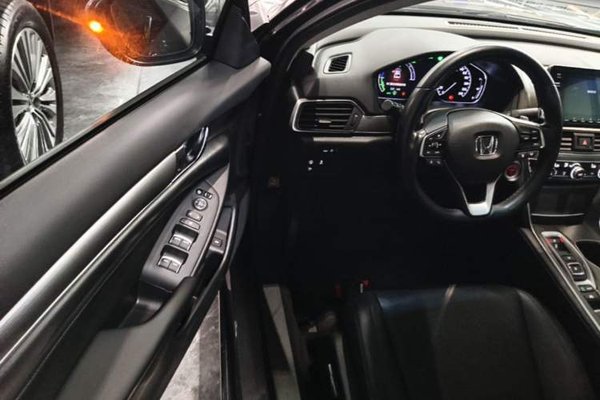 Honda Accord 2018, 148100 км, за 14922 USD - фото 18