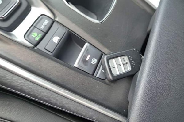 Honda Accord 2018, 57699 км, за 17099 USD - фото 23