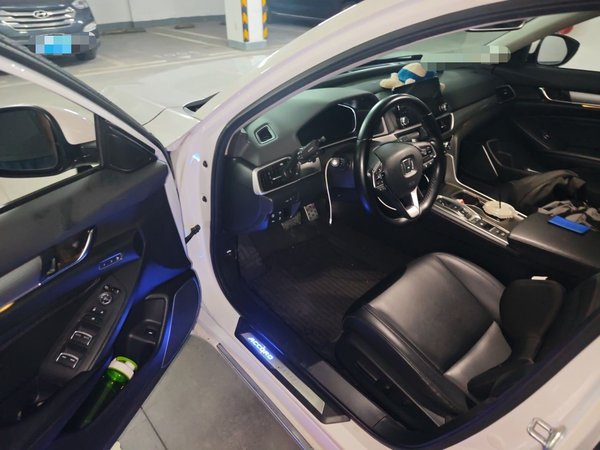 Honda Accord 2018, 94900 км, за 14594 USD - фото 17