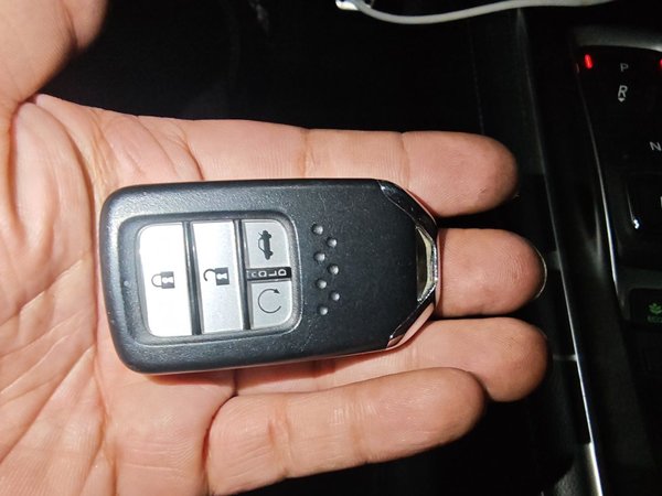 Honda Accord 2018, 94900 км, за 14594 USD - фото 9