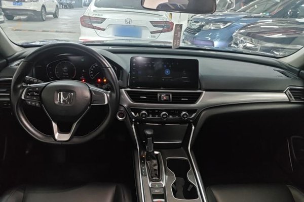 Honda Accord 2022, 36500 км, за 18601 USD - фото 18
