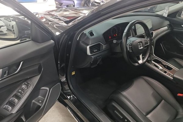 Honda Accord 2022, 36500 км, за 18601 USD - фото 24