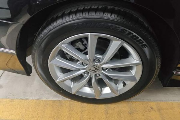 Honda Accord 2022, 36500 км, за 18601 USD - фото 12