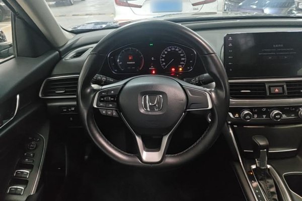 Honda Accord 2022, 36500 км, за 18601 USD - фото 19