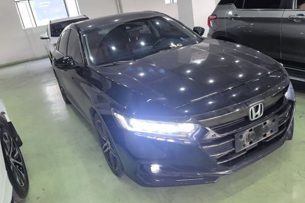 Honda Accord 2022, 40700 км, за 19134 USD