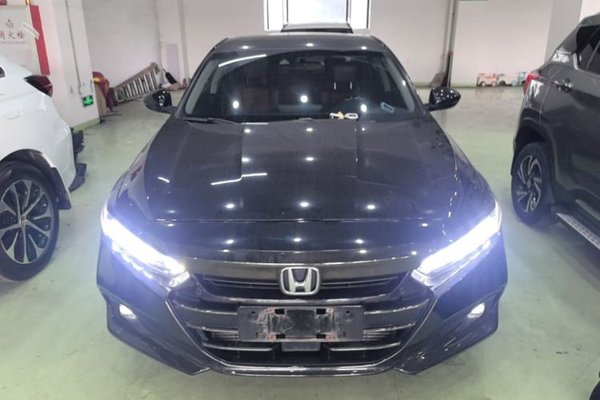 Honda Accord 2022, 40700 км, за 19134 USD
