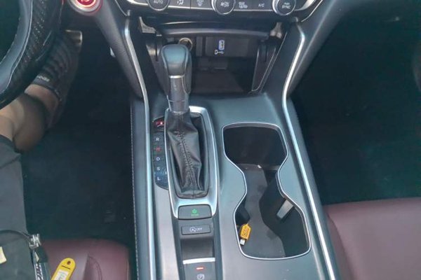 Honda Accord 2022, 40700 км, за 19134 USD - фото 16