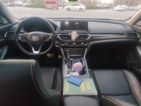 Honda Accord 2022, 58600 км, за 19312 USD - фото 17