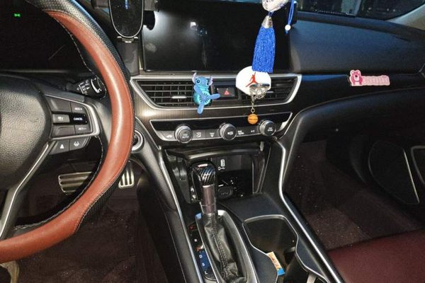 Honda Accord 2022, 44800 км, за 18794 USD - фото 28