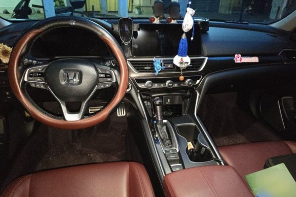Honda Accord 2022, 44800 км, за 18794 USD - фото 24