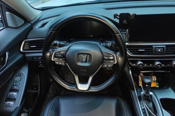 Honda Accord 2022, 93500 км, за 15319 USD - фото 10