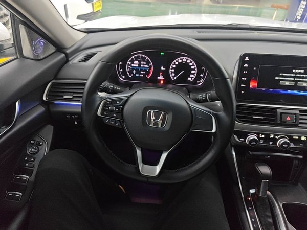 Honda Accord 2022, 93500 км, за 15567 USD - фото 14