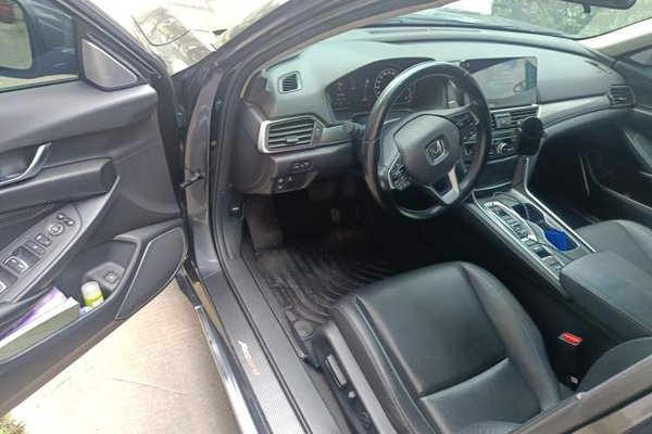 Honda Accord 2022, 106600 км, за 16795 USD - фото 17