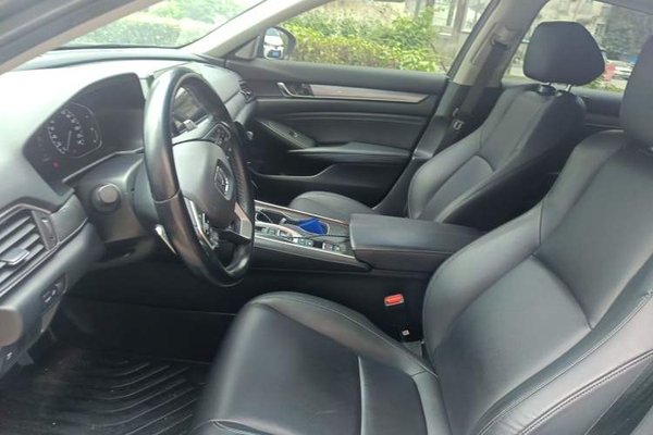 Honda Accord 2022, 106600 км, за 16795 USD - фото 16