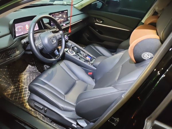 Honda Accord 2023, 9800 км, за 20649 USD - фото 12