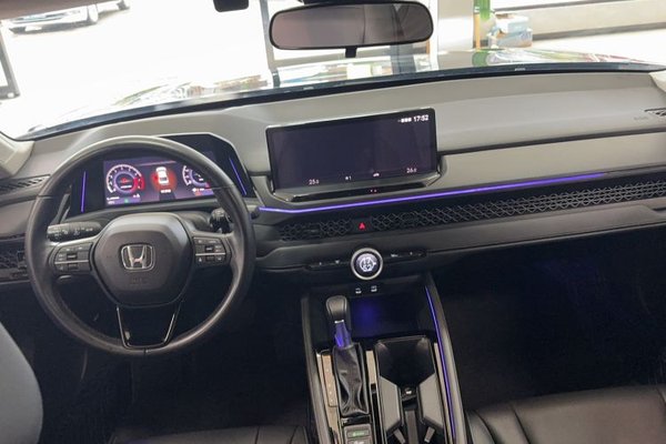 Honda Accord 2023, 26900 км, за 19515 USD - фото 17