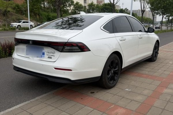 Honda Accord 2025, 3800 км, за 20383 USD