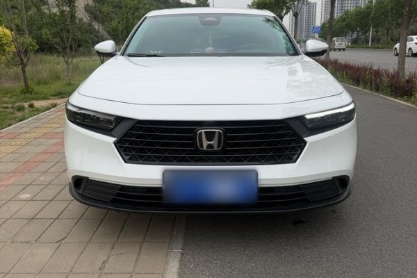 Honda Accord 2025, 3800 км, за 20383 USD