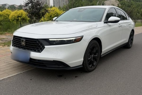 Honda Accord · 2025 год