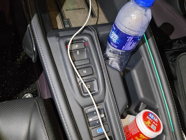 Honda Accord New Energy 2023, 33700 км, за 20975 USD - фото 16