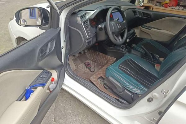 Honda City 2015, 104200 км, за 7761 USD - фото 18